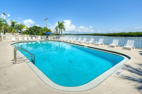 Little Harbor Resort #507 Tampa Bay FL Beach, Riverview Romance Apartment in Ruskin