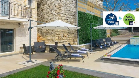 Property building, Garden, Swimming pool, air conditioner