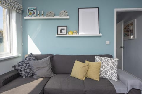 Communal lounge/ TV room, Living room, Seating area