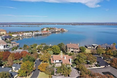 Luxury Spanish Style Home Walking Steps to HSB Resort House in Lake Lyndon B Johnson