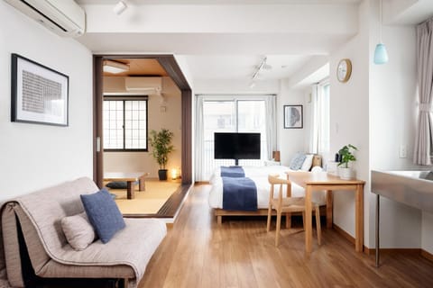 Living room, Photo of the whole room