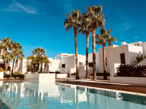 Property building, Day, Pool view, Swimming pool