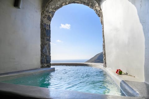 Day, Natural landscape, View (from property/room), Mountain view, Pool view, Sea view, Swimming pool