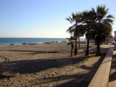 Apartamento la Noria 2 Playa Apartment in San Luis de Sabinillas