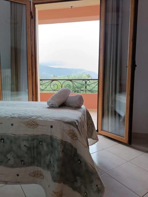 Bed, Natural landscape, View (from property/room), Bedroom, Mountain view