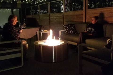 Night, Seating area, fireplace