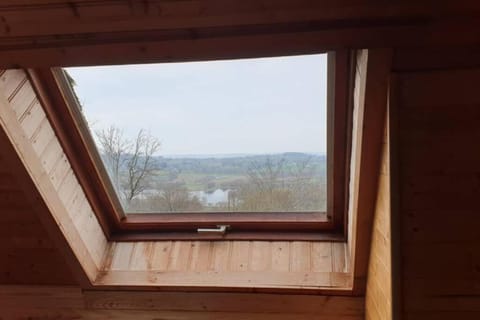 3 Bedroom Lodge over looking Lake Dathee & Golf Course Chalet in Normandy