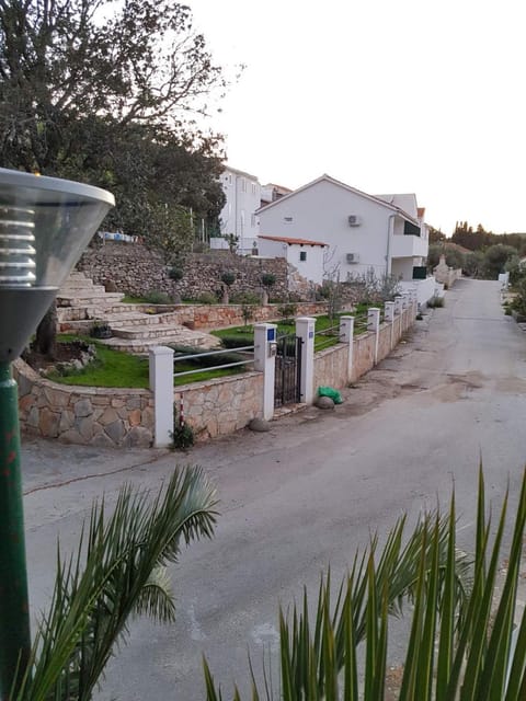 Property building, Neighbourhood, Street view