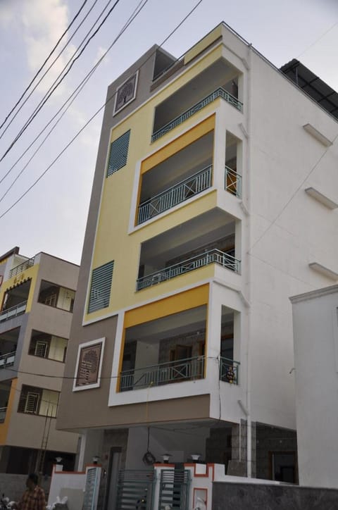 Property building, Facade/entrance