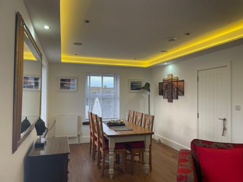 The Town House - Newquay Apartment in Newquay