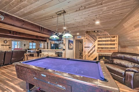 Ruidoso A-Frame Cabin about 1 Mi to Grindstone Lake! Cabin in Ruidoso