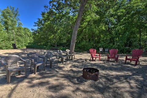 Dock, Hot Tub and Game Room Luxe Lake Latoka Home House in Minnesota