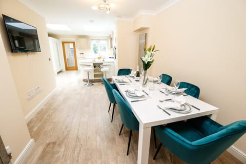 TV and multimedia, Dining area