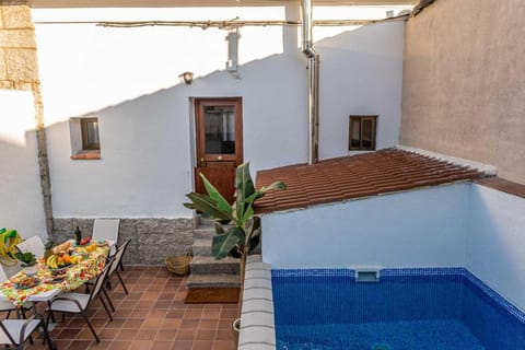Patio, Swimming pool