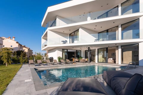 Property building, Swimming pool