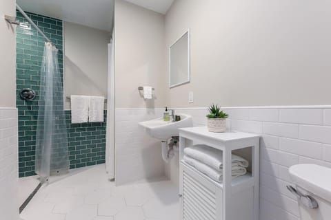 Heart of Traverse City AC Beach ADA Compliant Downtown Apartment in Traverse City