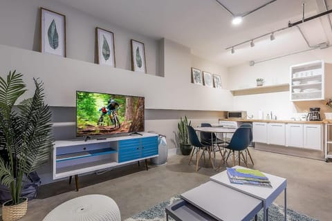 Heart of Traverse City AC Beach ADA Compliant Downtown Apartment in Traverse City