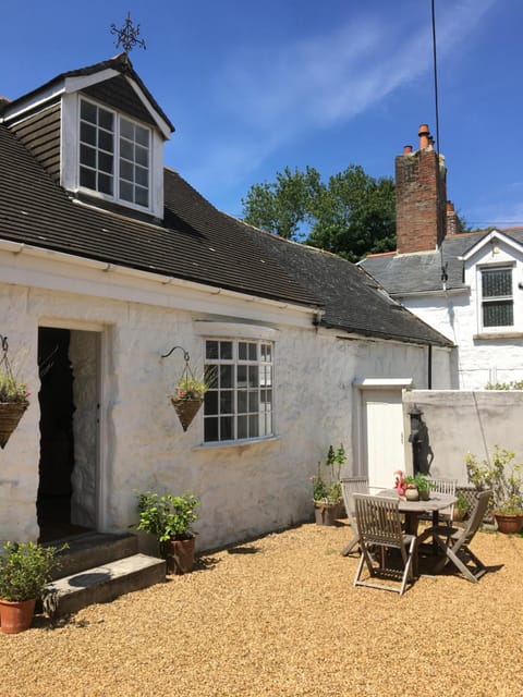 Bodriggy Barn Holiday Cottage near St Ives House in Hayle