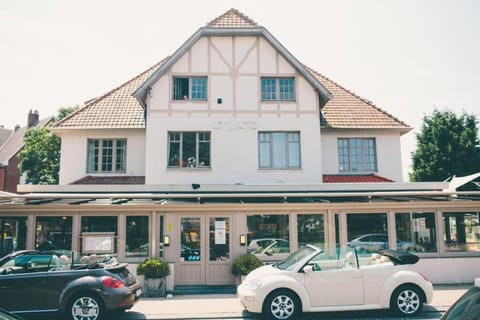 Vakantie-appartement aan zee in hartje De Haan Apartment in De Haan