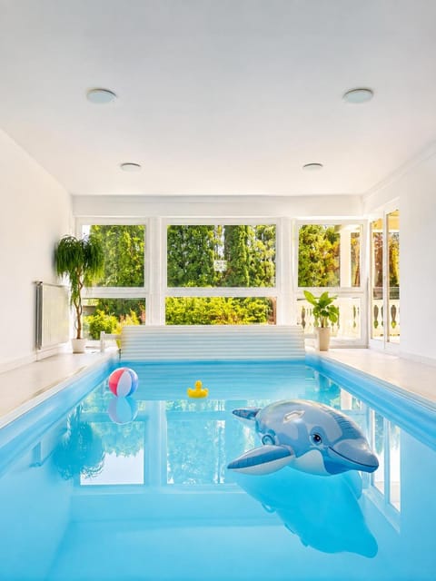 Pool view, Swimming pool