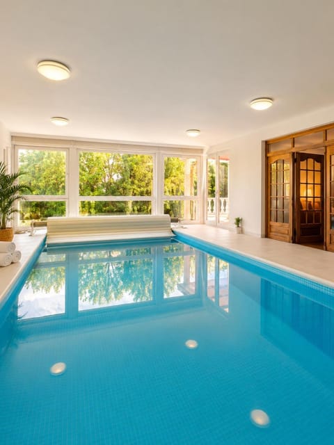 Pool view, Swimming pool
