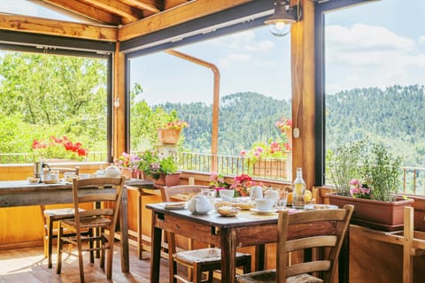 Balcony/Terrace, Mountain view, Breakfast