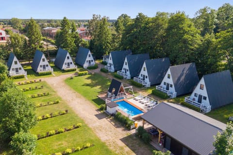 Day, Neighbourhood, Natural landscape, Bird's eye view, Children play ground, Garden view, Pool view, Area and facilities, Swimming pool, sunbed