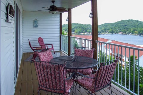 Relax Poolside! Serenity at the Lake in Ozarks Apartment in Ozark Mountains
