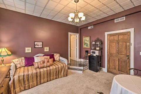 Pet-Friendly Apt 2 Blocks to Riverside Park! Apartment in Yankton