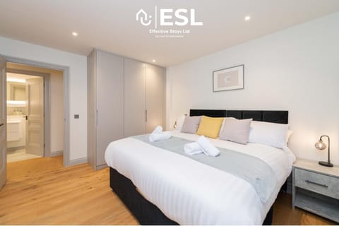 Bed, Photo of the whole room, Bedroom, towels, wardrobe