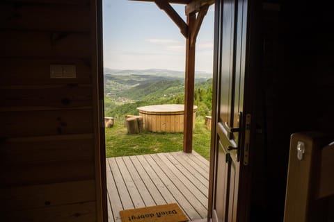 Facade/entrance, Mountain view