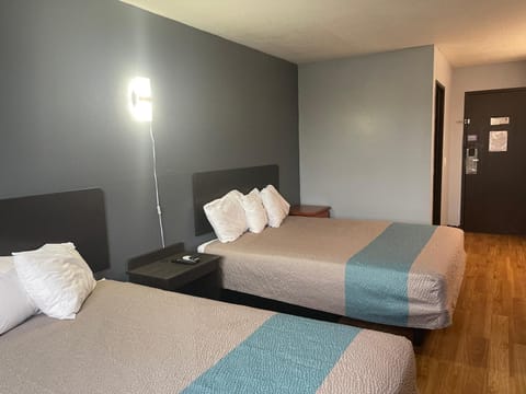 TROYINN&SUITES Hotel in Illinois