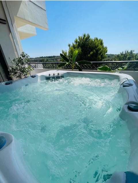 Day, Natural landscape, Hot Tub