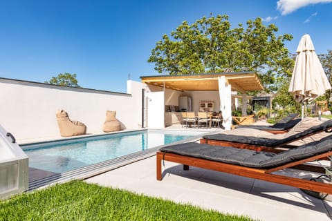 Garden, Garden, Pool view, Swimming pool, Swimming pool, sunbed