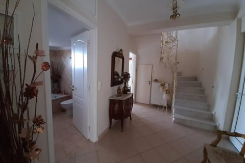 Bathroom, Seating area