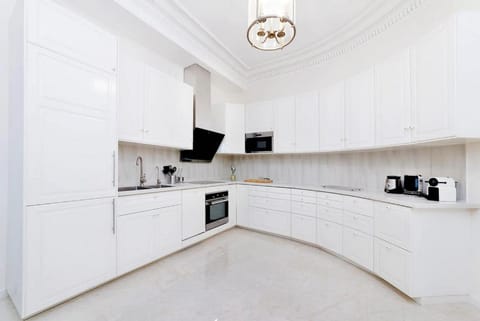 Kitchen or kitchenette, minibar, pet friendly, stove, toaster