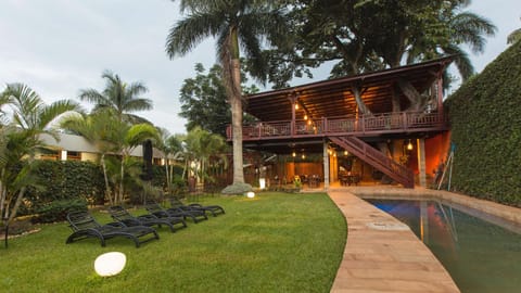 Property building, Restaurant/places to eat, Garden, Lounge or bar, Swimming pool