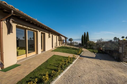 Agriturismo Umbrian Sunrise Apartment in Umbria