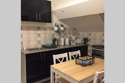 F2 bis proche de toutes commodités Apartment in Château-Thierry