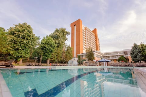 Property building, Pool view, Swimming pool