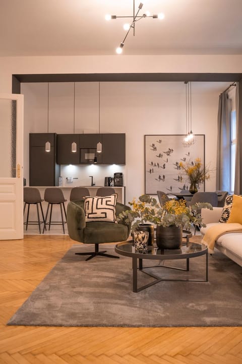 Living room, Photo of the whole room
