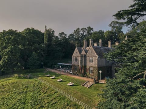 Property building, Garden