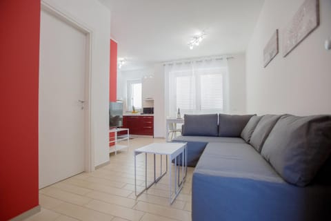 TV and multimedia, Kitchen or kitchenette, Living room, Seating area, Dining area, air conditioner