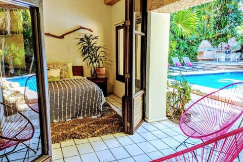 Bed, Balcony/Terrace, Bedroom, Pool view, Swimming pool, Swimming pool