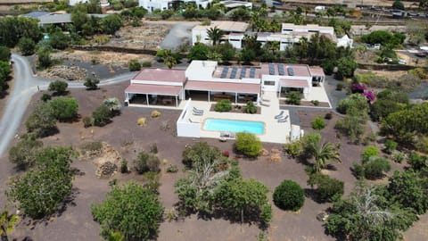 Property building, Bird's eye view, Pool view, Swimming pool, Swimming pool