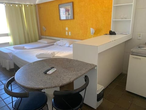 Bed, Kitchen or kitchenette, Bedroom, oven