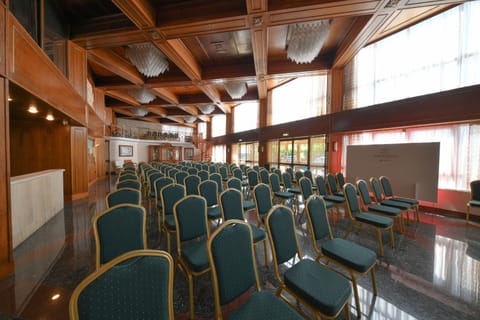 Meeting/conference room