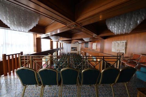 Meeting/conference room