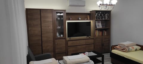 TV and multimedia, Living room, Bedroom, air conditioner