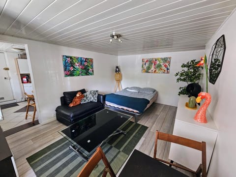 Living room, Bedroom